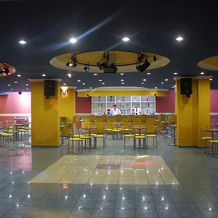 Ares فندق 4*